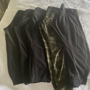 Set of 5 Ladies Capri Length Workout Pants Size Large